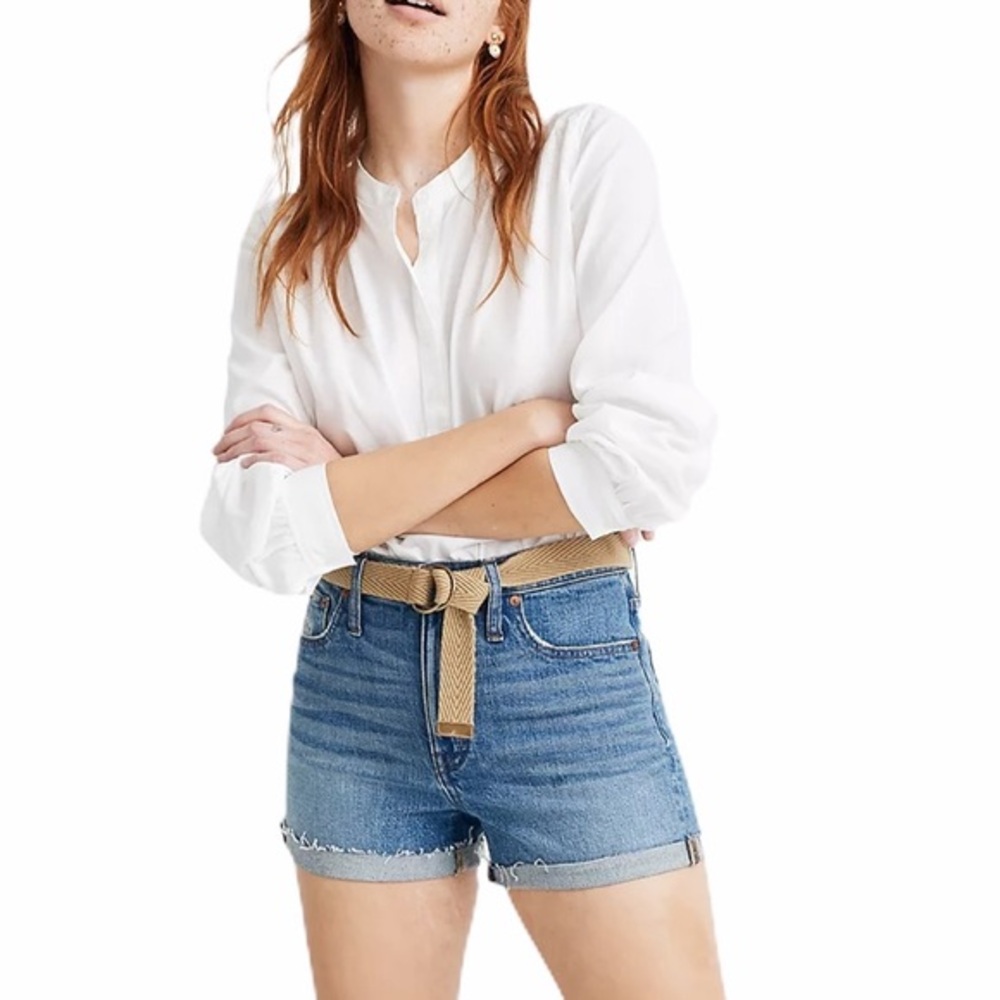 Madewell size 6 medium blue wash high rise frayed hem cuffed stretch jean shorts